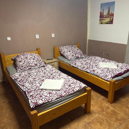 Abc Apartment Unhost Bagian luar foto